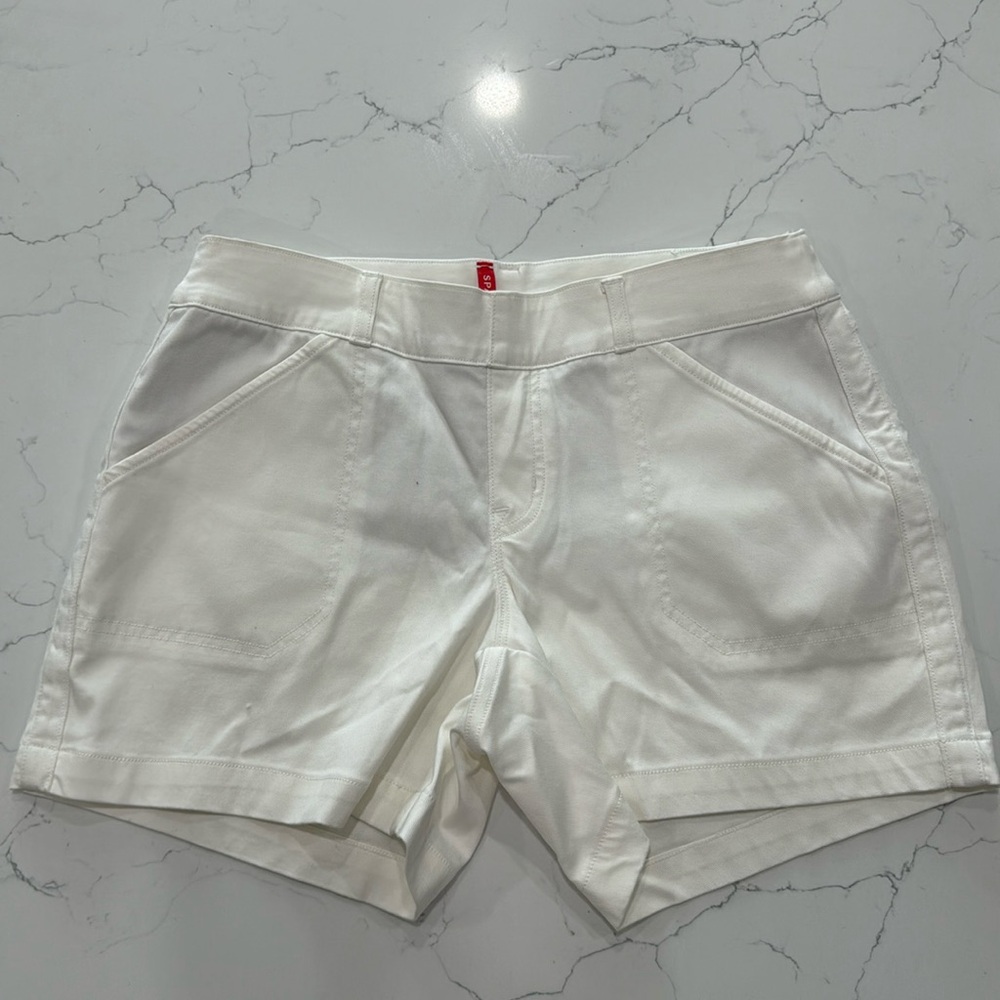Spanx Stretch Twill Shorts 4”